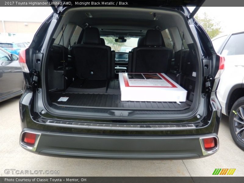  2017 Highlander Limited AWD Trunk
