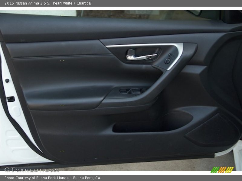 Pearl White / Charcoal 2015 Nissan Altima 2.5 S