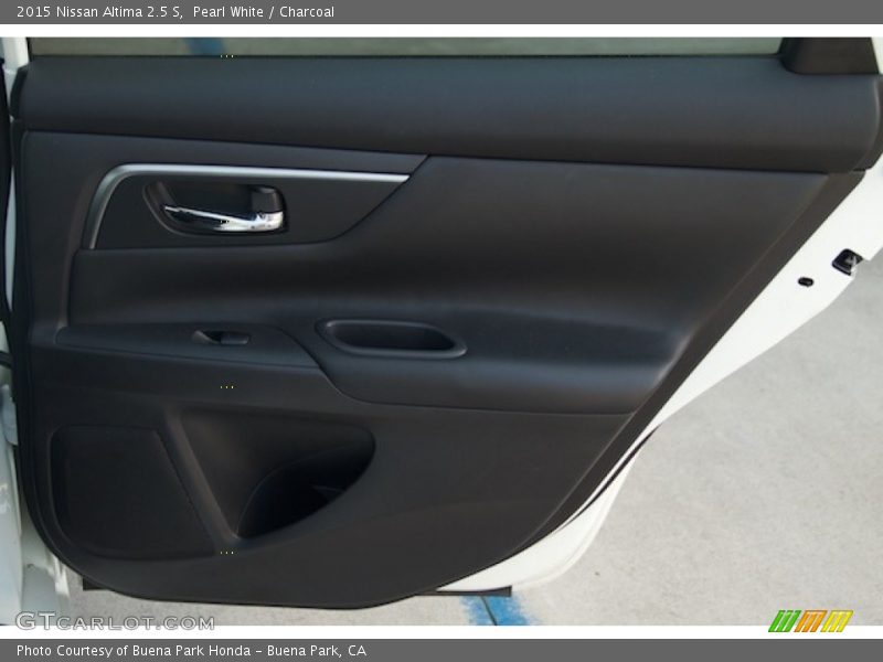Pearl White / Charcoal 2015 Nissan Altima 2.5 S