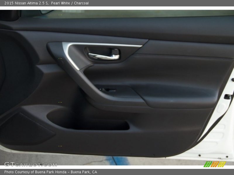 Pearl White / Charcoal 2015 Nissan Altima 2.5 S