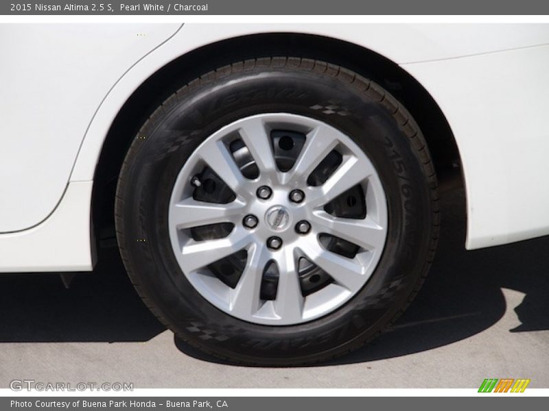 Pearl White / Charcoal 2015 Nissan Altima 2.5 S