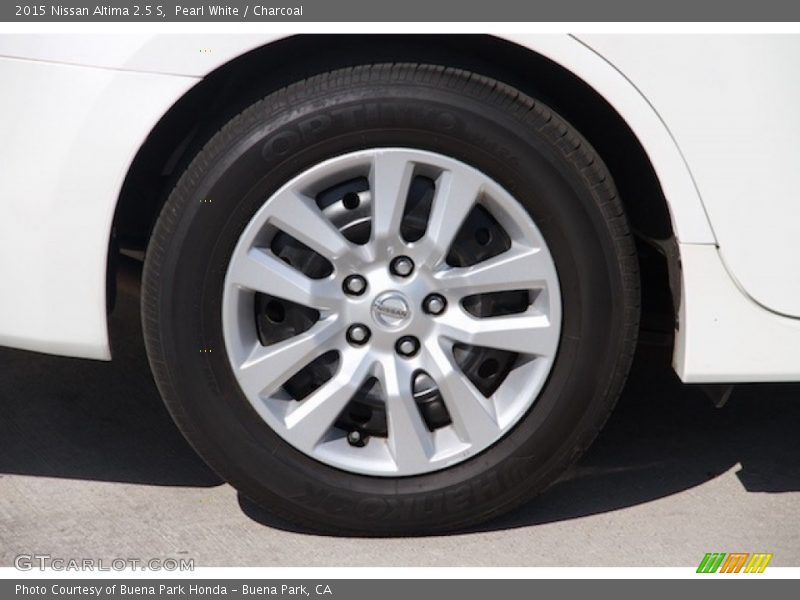 Pearl White / Charcoal 2015 Nissan Altima 2.5 S