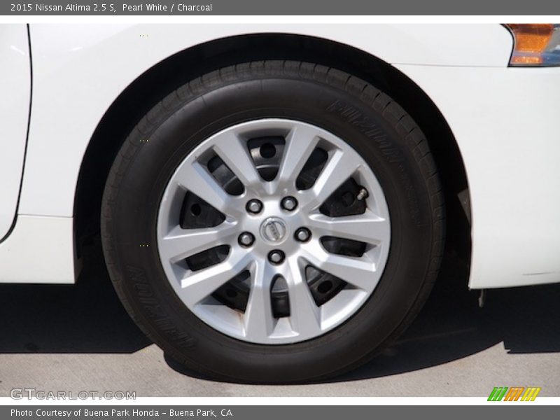 Pearl White / Charcoal 2015 Nissan Altima 2.5 S