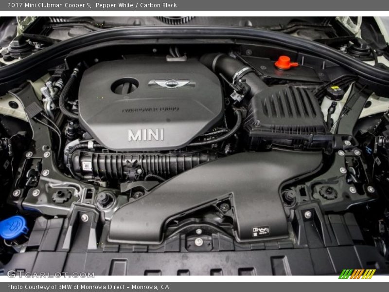 Pepper White / Carbon Black 2017 Mini Clubman Cooper S