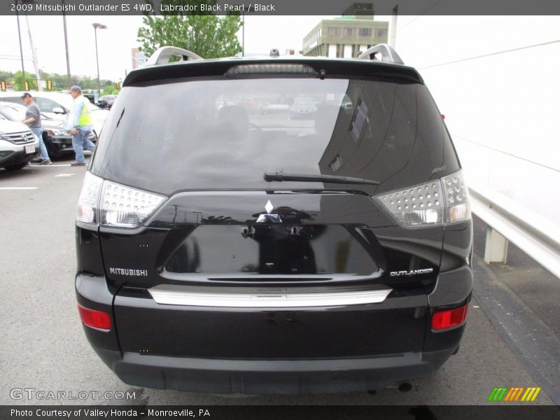 Labrador Black Pearl / Black 2009 Mitsubishi Outlander ES 4WD