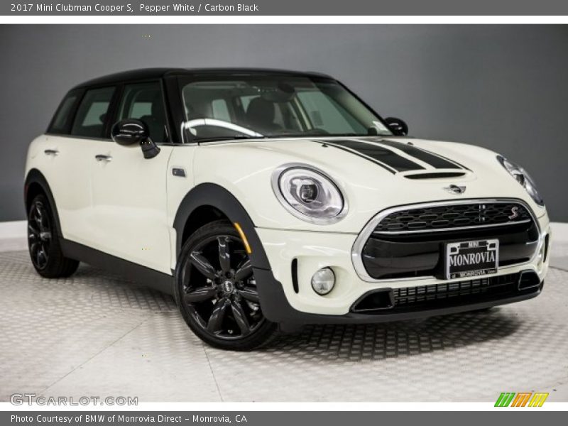Front 3/4 View of 2017 Clubman Cooper S