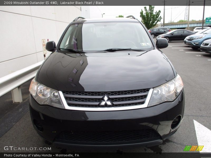 Labrador Black Pearl / Black 2009 Mitsubishi Outlander ES 4WD