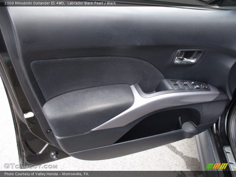 Labrador Black Pearl / Black 2009 Mitsubishi Outlander ES 4WD