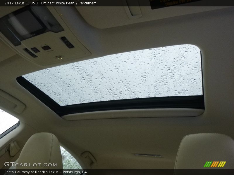 Eminent White Pearl / Parchment 2017 Lexus ES 350