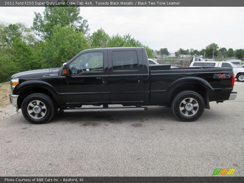 Tuxedo Black Metallic / Black Two Tone Leather 2011 Ford F250 Super Duty Lariat Crew Cab 4x4