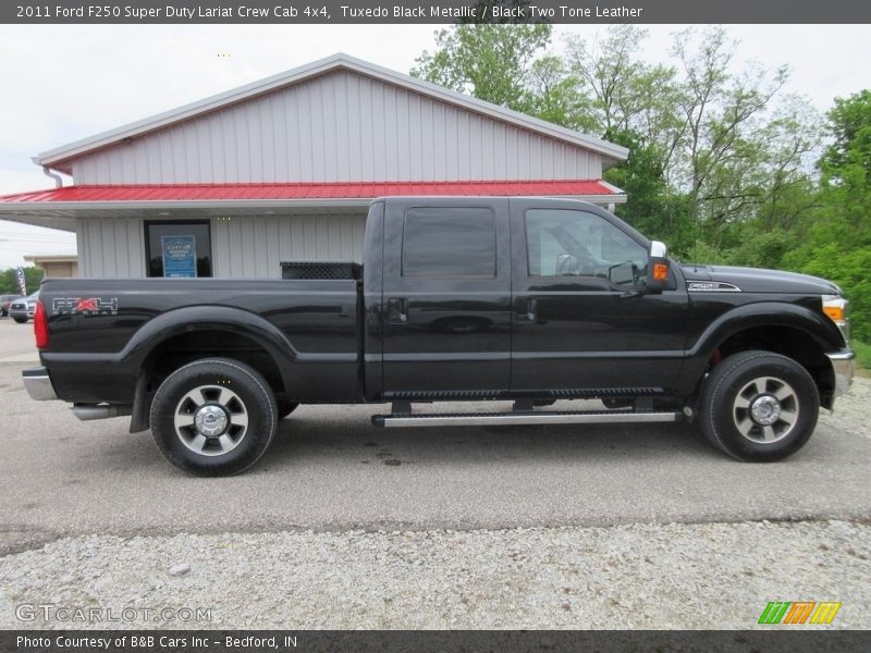 Tuxedo Black Metallic / Black Two Tone Leather 2011 Ford F250 Super Duty Lariat Crew Cab 4x4