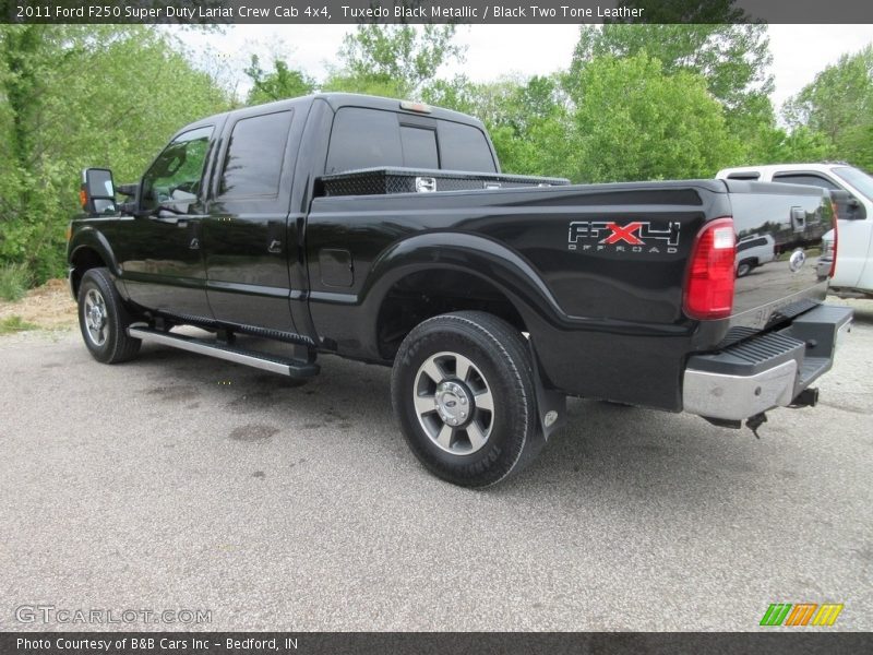 Tuxedo Black Metallic / Black Two Tone Leather 2011 Ford F250 Super Duty Lariat Crew Cab 4x4