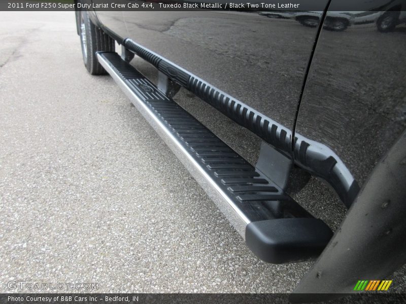 Tuxedo Black Metallic / Black Two Tone Leather 2011 Ford F250 Super Duty Lariat Crew Cab 4x4