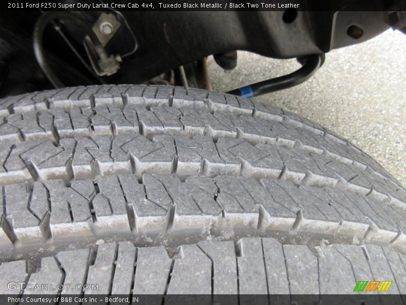 Tuxedo Black Metallic / Black Two Tone Leather 2011 Ford F250 Super Duty Lariat Crew Cab 4x4