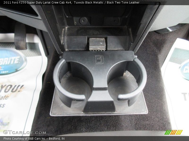 Tuxedo Black Metallic / Black Two Tone Leather 2011 Ford F250 Super Duty Lariat Crew Cab 4x4