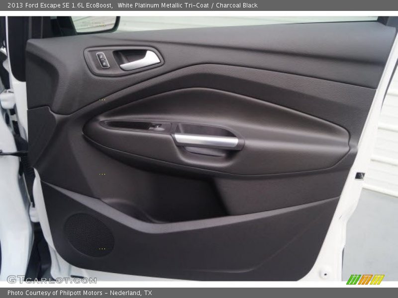 White Platinum Metallic Tri-Coat / Charcoal Black 2013 Ford Escape SE 1.6L EcoBoost