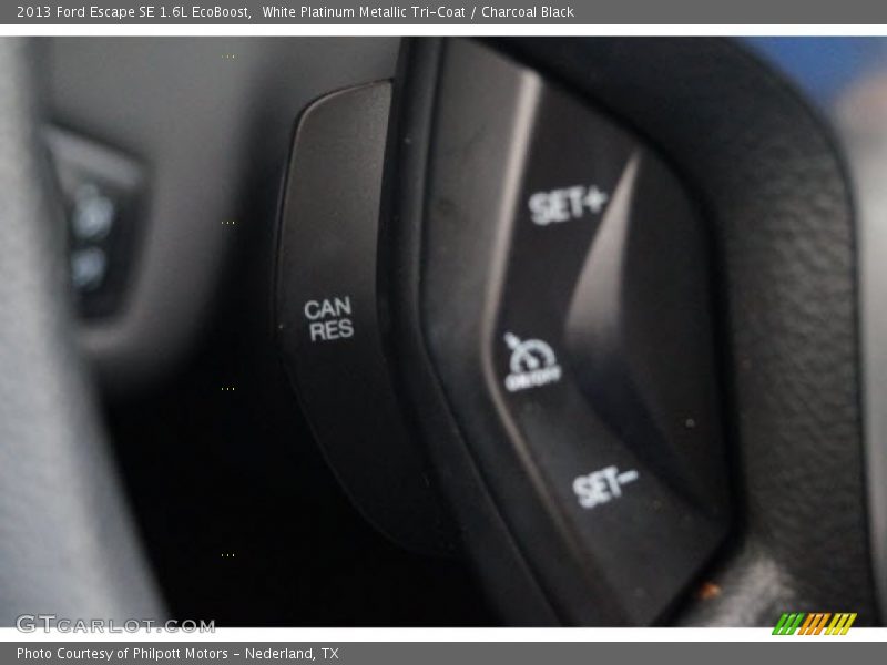 White Platinum Metallic Tri-Coat / Charcoal Black 2013 Ford Escape SE 1.6L EcoBoost