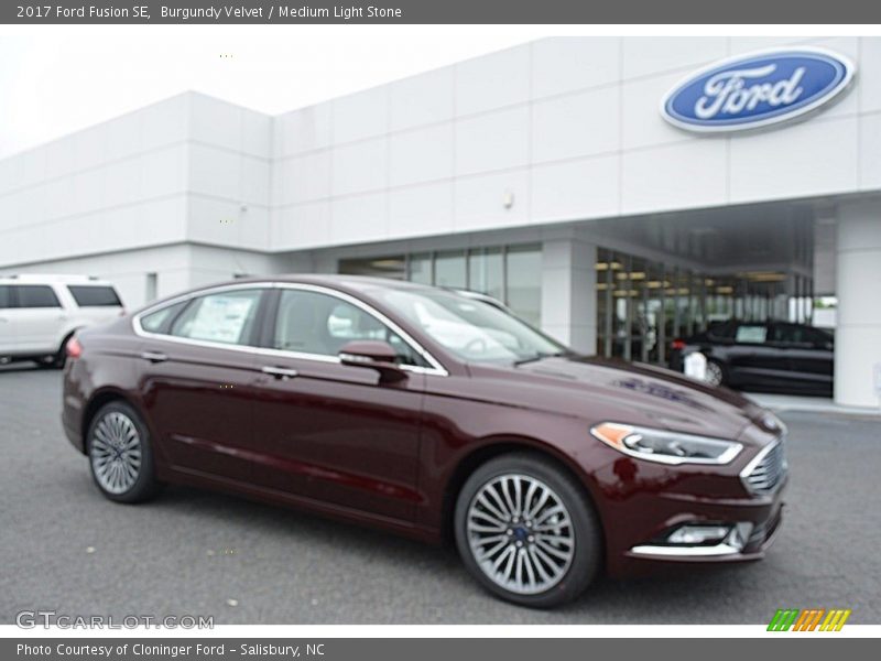 Burgundy Velvet / Medium Light Stone 2017 Ford Fusion SE