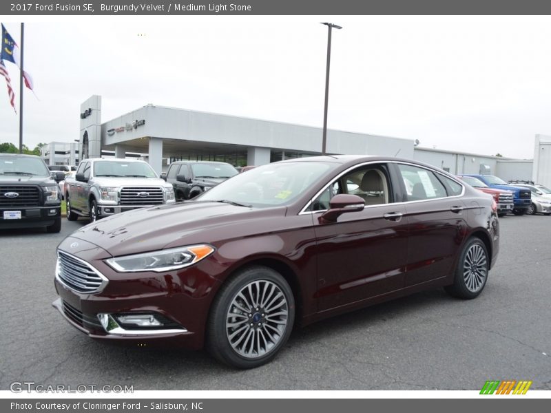 Burgundy Velvet / Medium Light Stone 2017 Ford Fusion SE