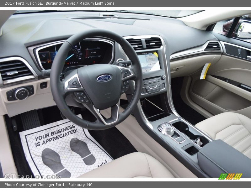 Burgundy Velvet / Medium Light Stone 2017 Ford Fusion SE