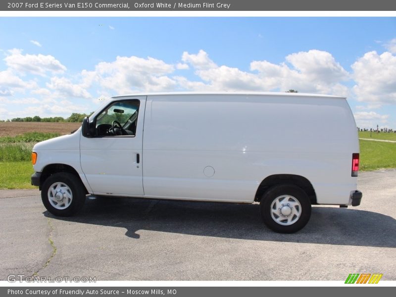 Oxford White / Medium Flint Grey 2007 Ford E Series Van E150 Commercial