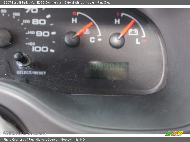 Oxford White / Medium Flint Grey 2007 Ford E Series Van E150 Commercial