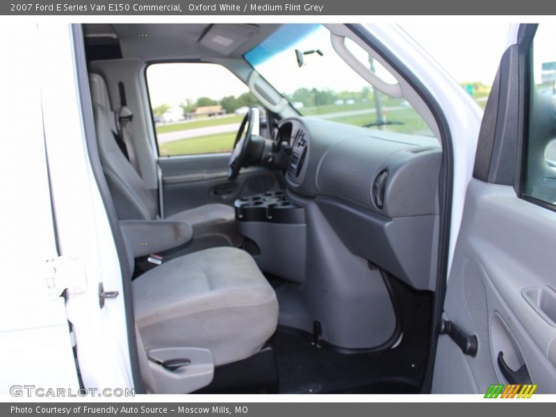 Oxford White / Medium Flint Grey 2007 Ford E Series Van E150 Commercial
