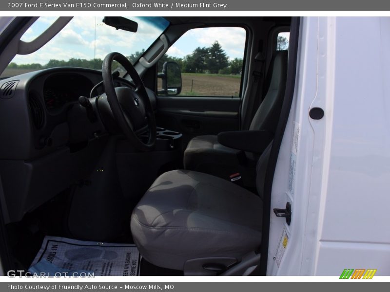 Oxford White / Medium Flint Grey 2007 Ford E Series Van E150 Commercial