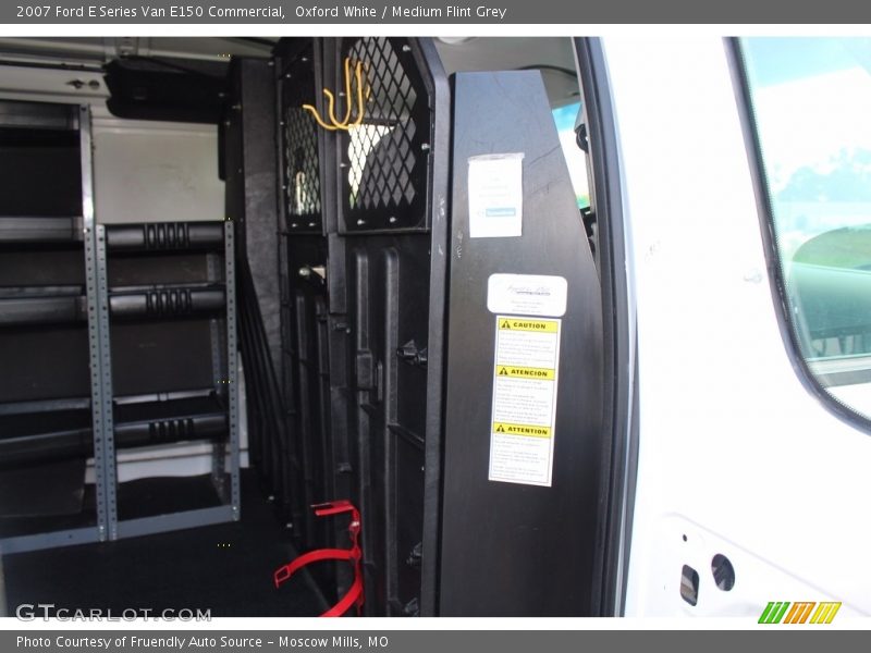 Oxford White / Medium Flint Grey 2007 Ford E Series Van E150 Commercial