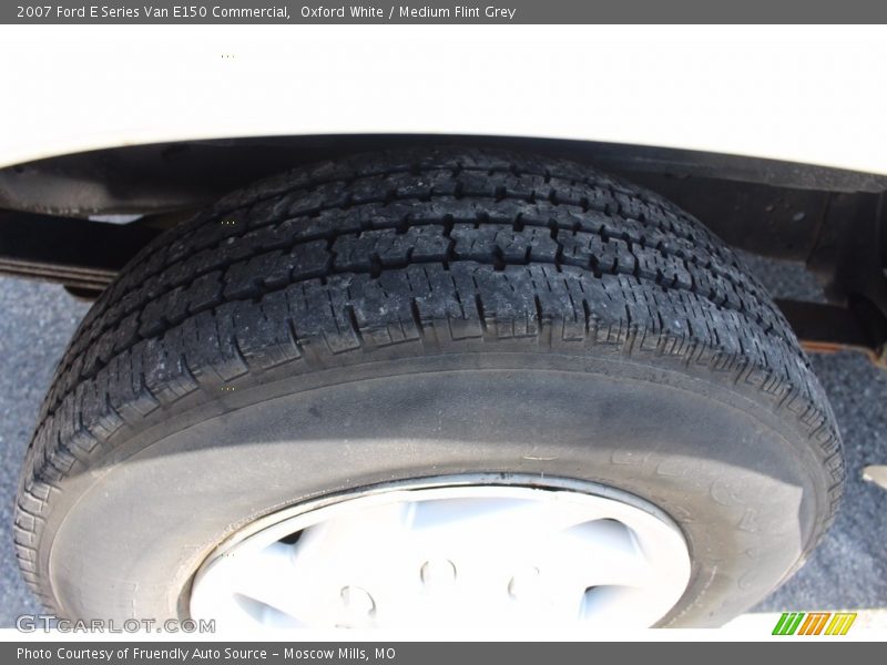 Oxford White / Medium Flint Grey 2007 Ford E Series Van E150 Commercial