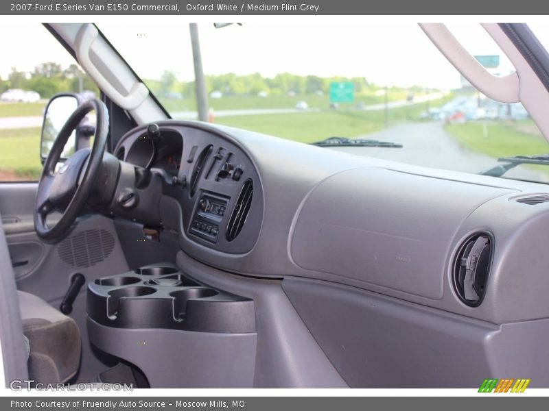 Oxford White / Medium Flint Grey 2007 Ford E Series Van E150 Commercial