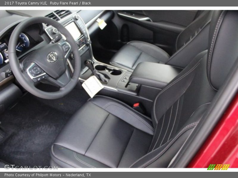 Ruby Flare Pearl / Black 2017 Toyota Camry XLE