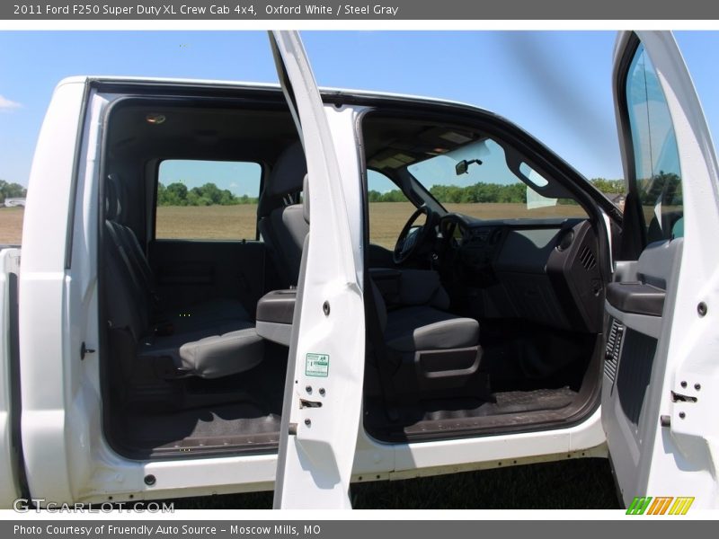 Oxford White / Steel Gray 2011 Ford F250 Super Duty XL Crew Cab 4x4