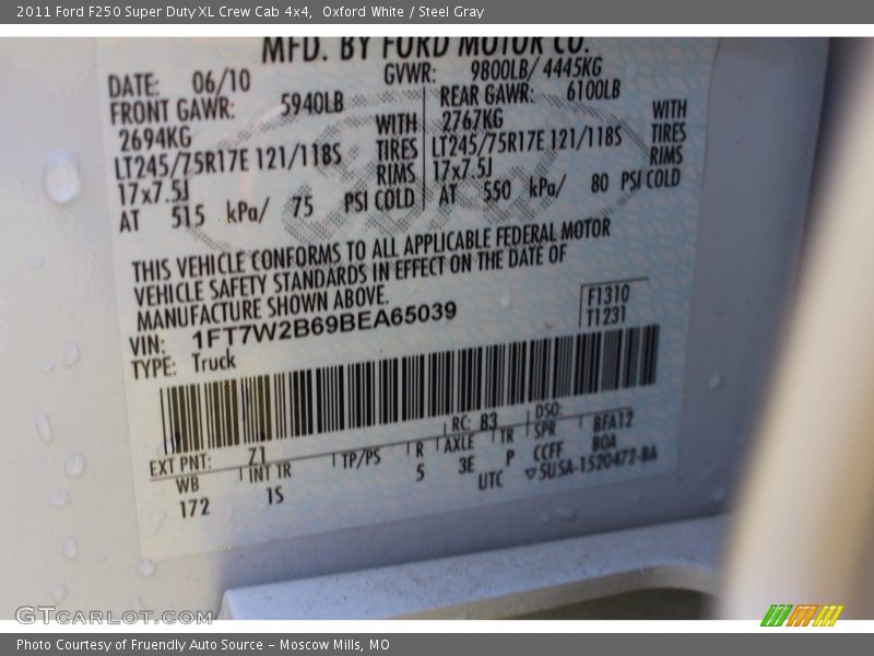 Oxford White / Steel Gray 2011 Ford F250 Super Duty XL Crew Cab 4x4