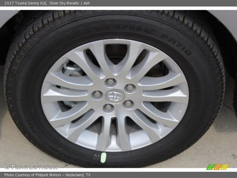 Silver Sky Metallic / Ash 2017 Toyota Sienna XLE