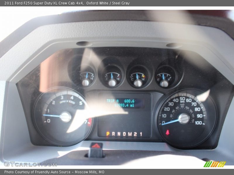 Oxford White / Steel Gray 2011 Ford F250 Super Duty XL Crew Cab 4x4