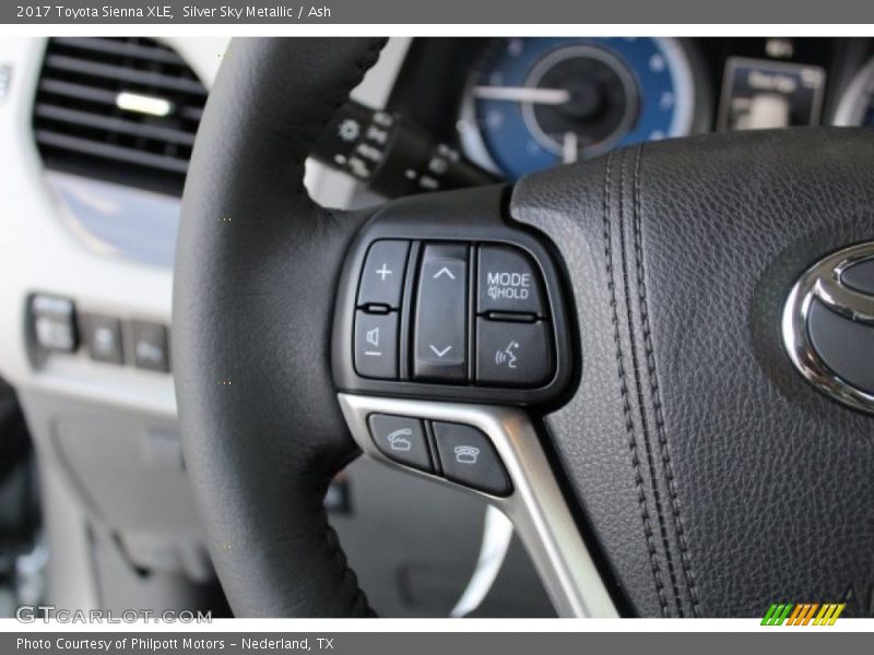 Silver Sky Metallic / Ash 2017 Toyota Sienna XLE