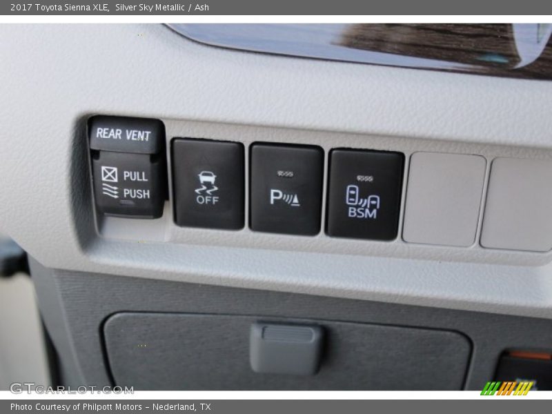 Silver Sky Metallic / Ash 2017 Toyota Sienna XLE