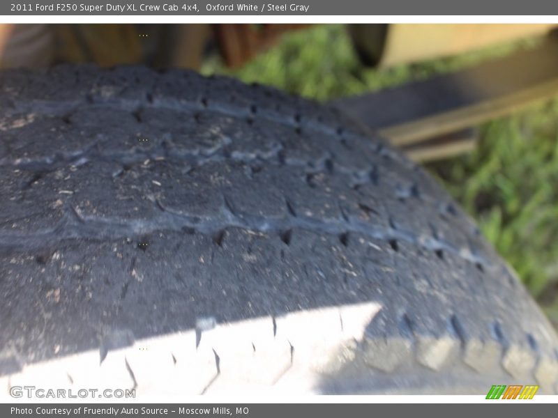 Oxford White / Steel Gray 2011 Ford F250 Super Duty XL Crew Cab 4x4