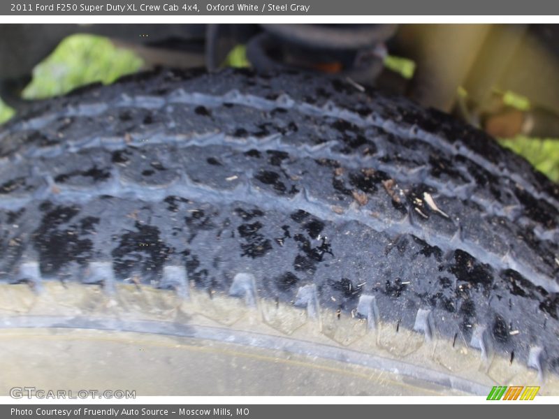 Oxford White / Steel Gray 2011 Ford F250 Super Duty XL Crew Cab 4x4