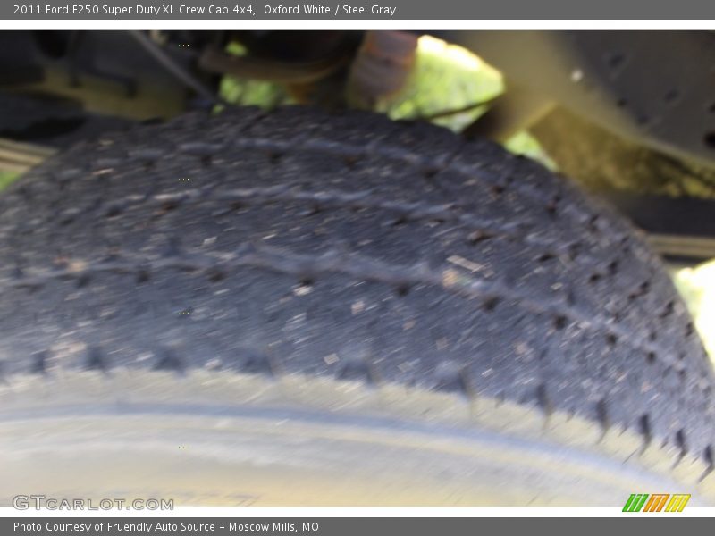 Oxford White / Steel Gray 2011 Ford F250 Super Duty XL Crew Cab 4x4