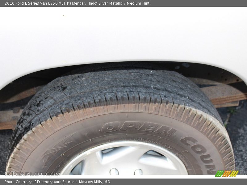 Ingot Silver Metallic / Medium Flint 2010 Ford E Series Van E350 XLT Passenger