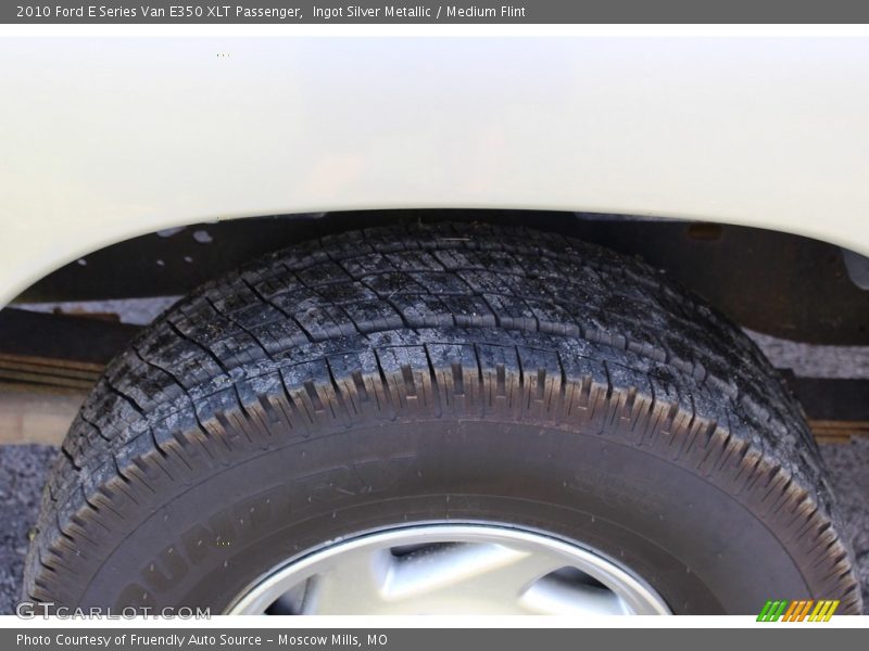 Ingot Silver Metallic / Medium Flint 2010 Ford E Series Van E350 XLT Passenger