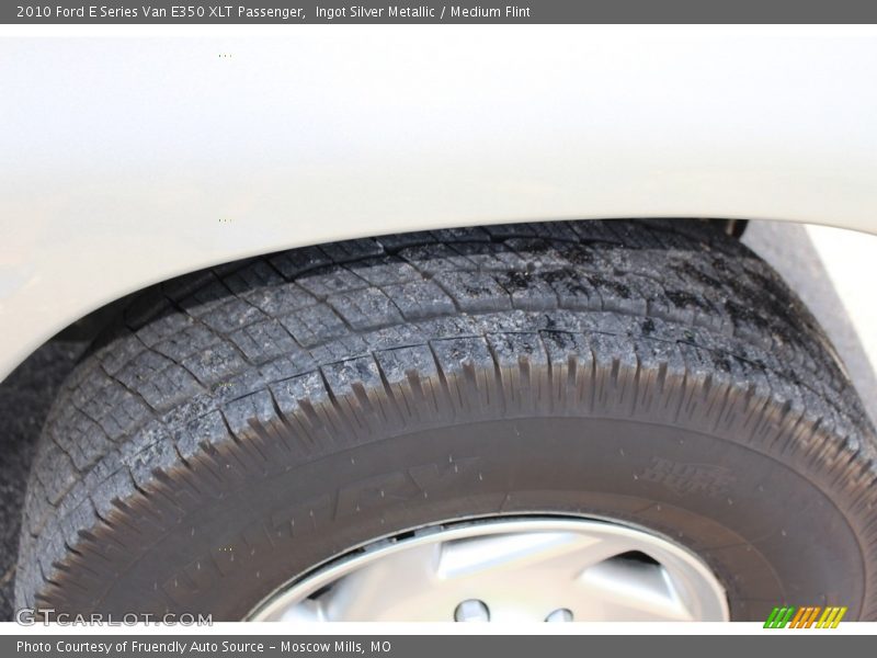 Ingot Silver Metallic / Medium Flint 2010 Ford E Series Van E350 XLT Passenger