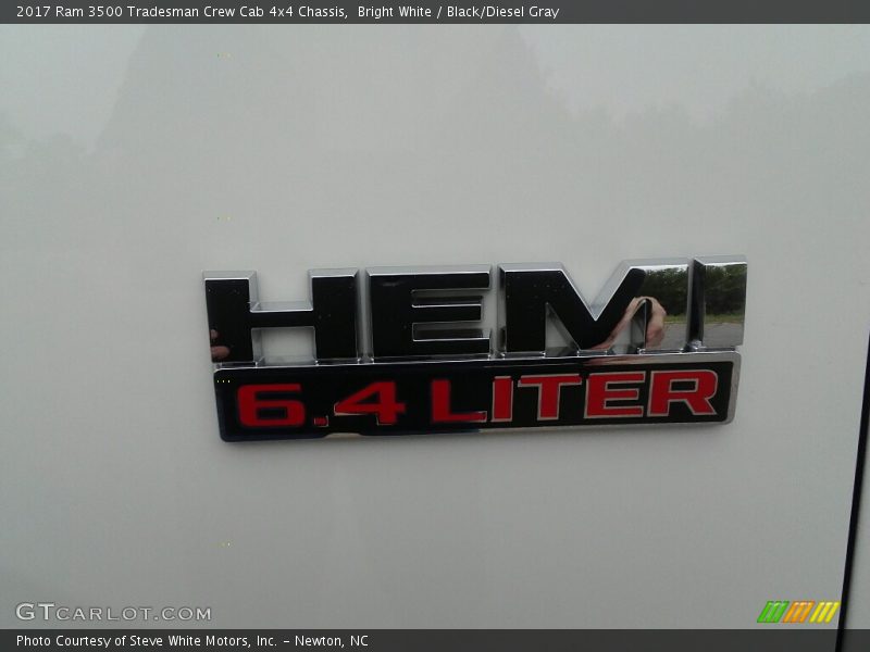 Bright White / Black/Diesel Gray 2017 Ram 3500 Tradesman Crew Cab 4x4 Chassis
