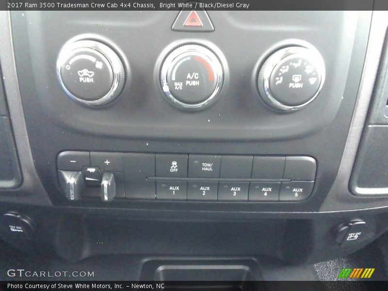 Bright White / Black/Diesel Gray 2017 Ram 3500 Tradesman Crew Cab 4x4 Chassis