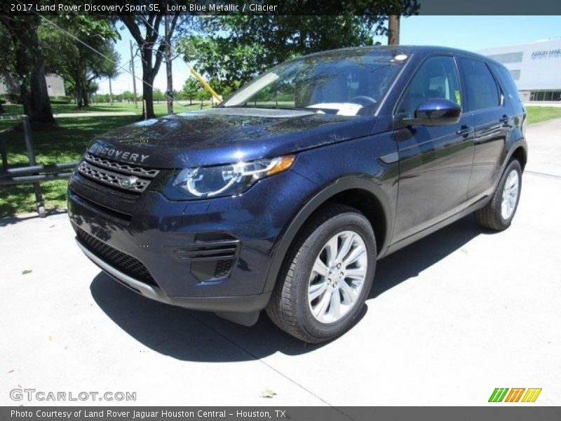 Loire Blue Metallic / Glacier 2017 Land Rover Discovery Sport SE
