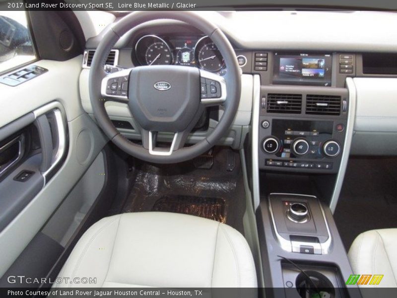 Loire Blue Metallic / Glacier 2017 Land Rover Discovery Sport SE