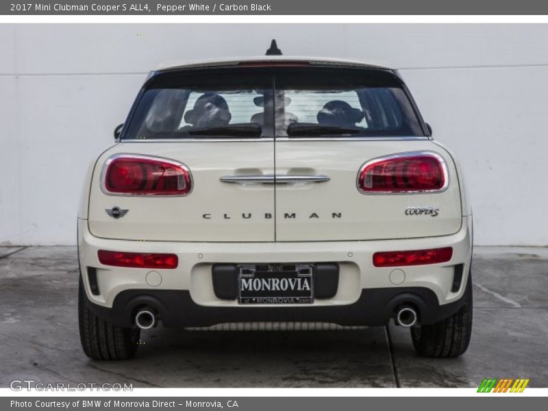 Pepper White / Carbon Black 2017 Mini Clubman Cooper S ALL4