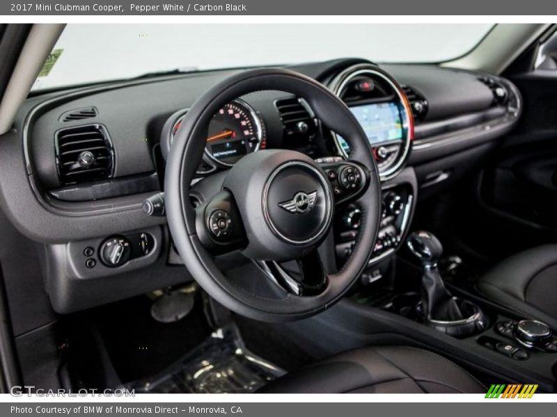 Pepper White / Carbon Black 2017 Mini Clubman Cooper